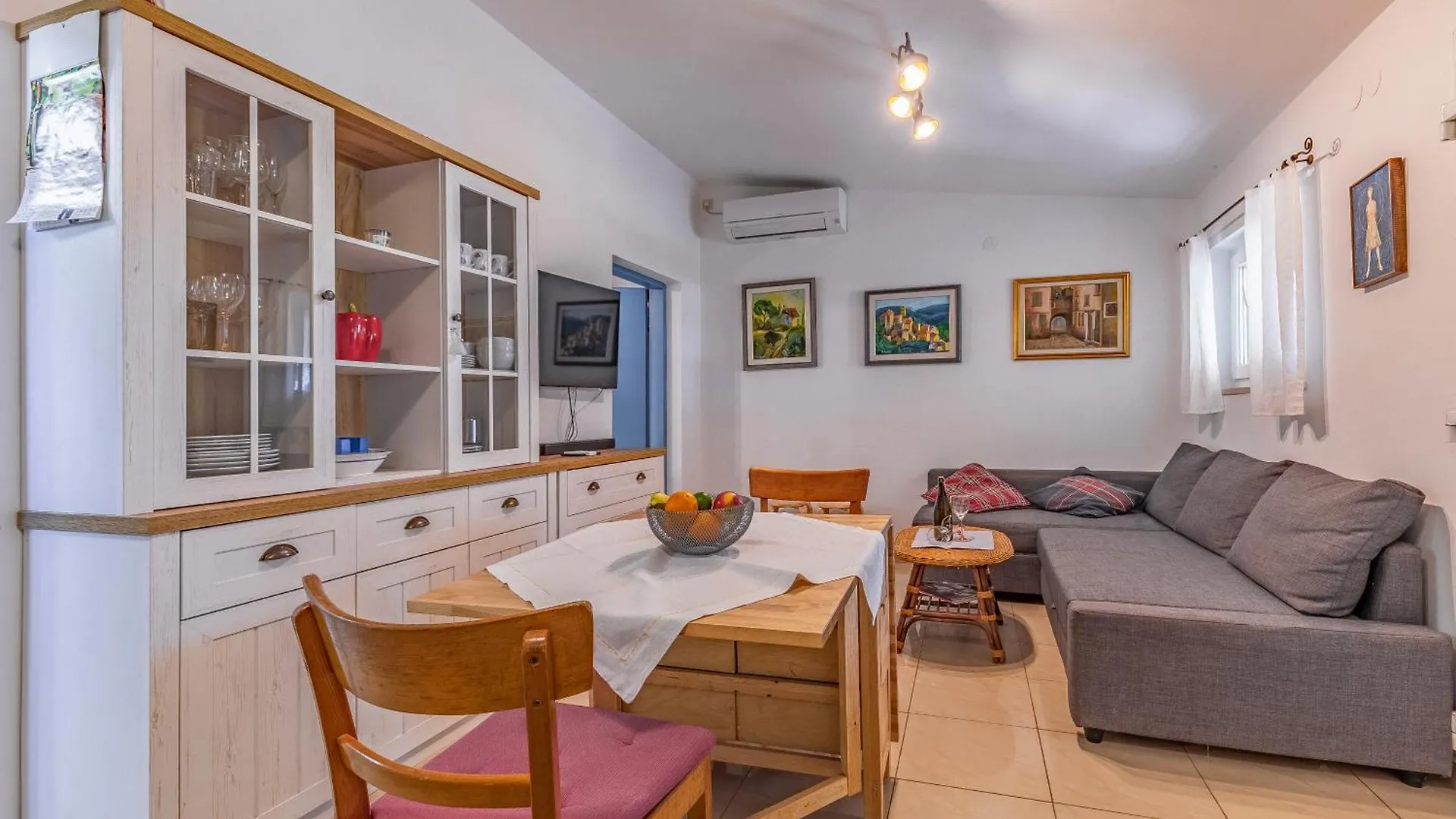 بيت للعطل فيلا Pepi House بيروغ